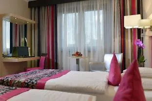 Hotel Sopron מלון 4*
