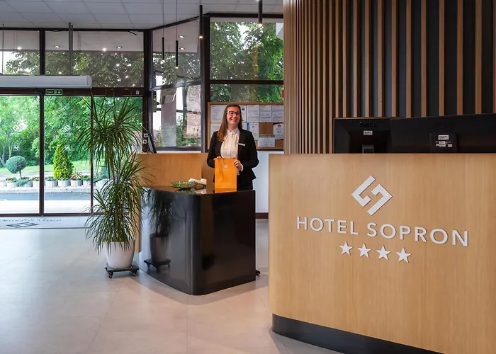 Hotel Hotel Sopron 4*